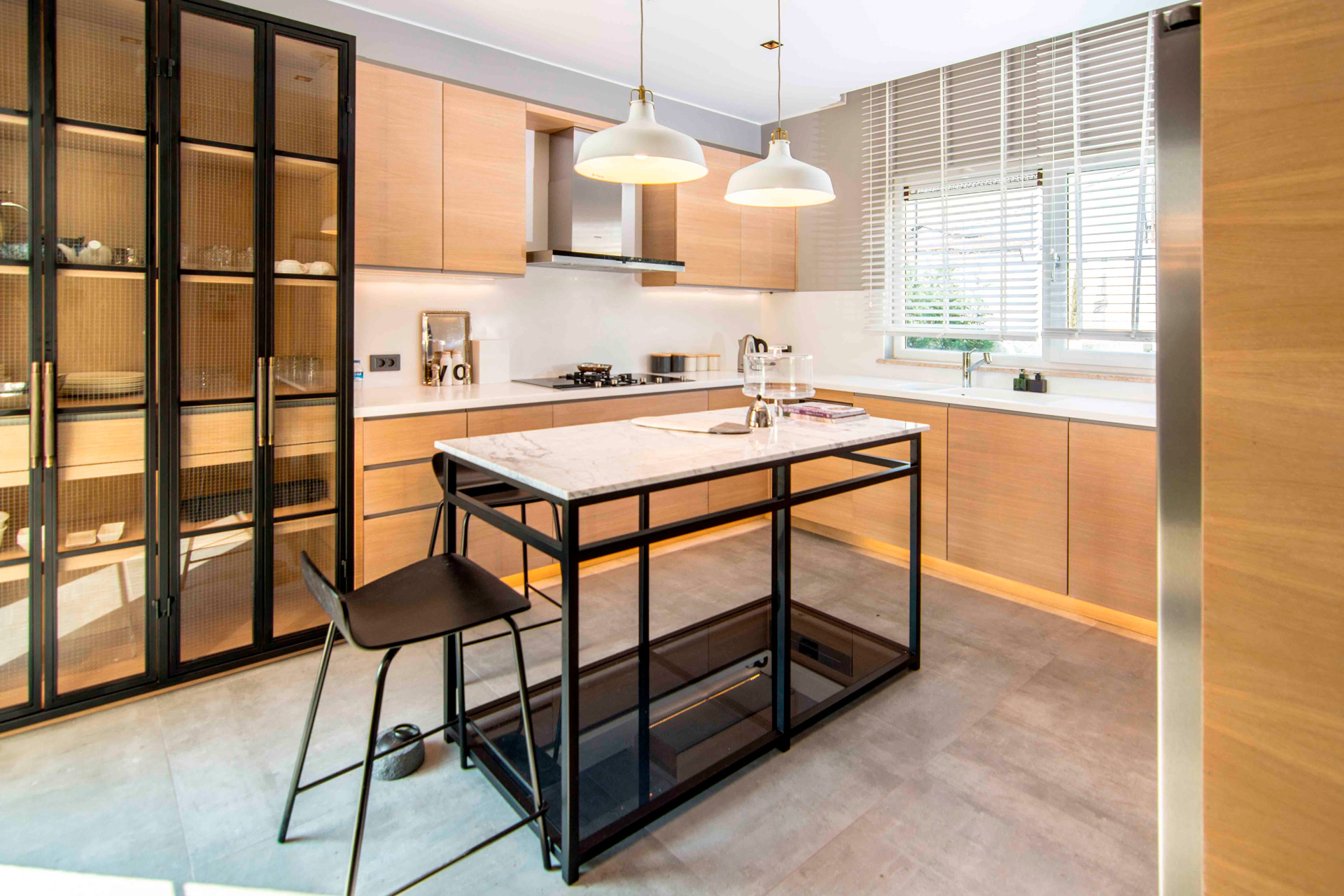 beautiful-shot-of-the-kitchen-in-a-modern-apartmen